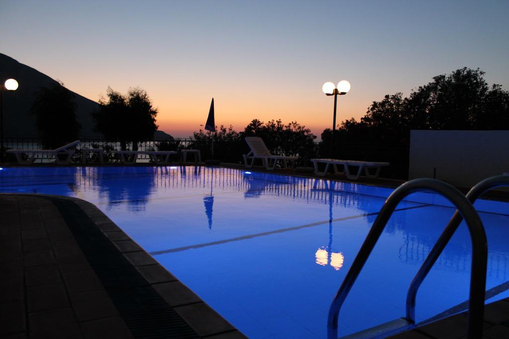 Hotel Philoxenia Masouri Eksteriør billede